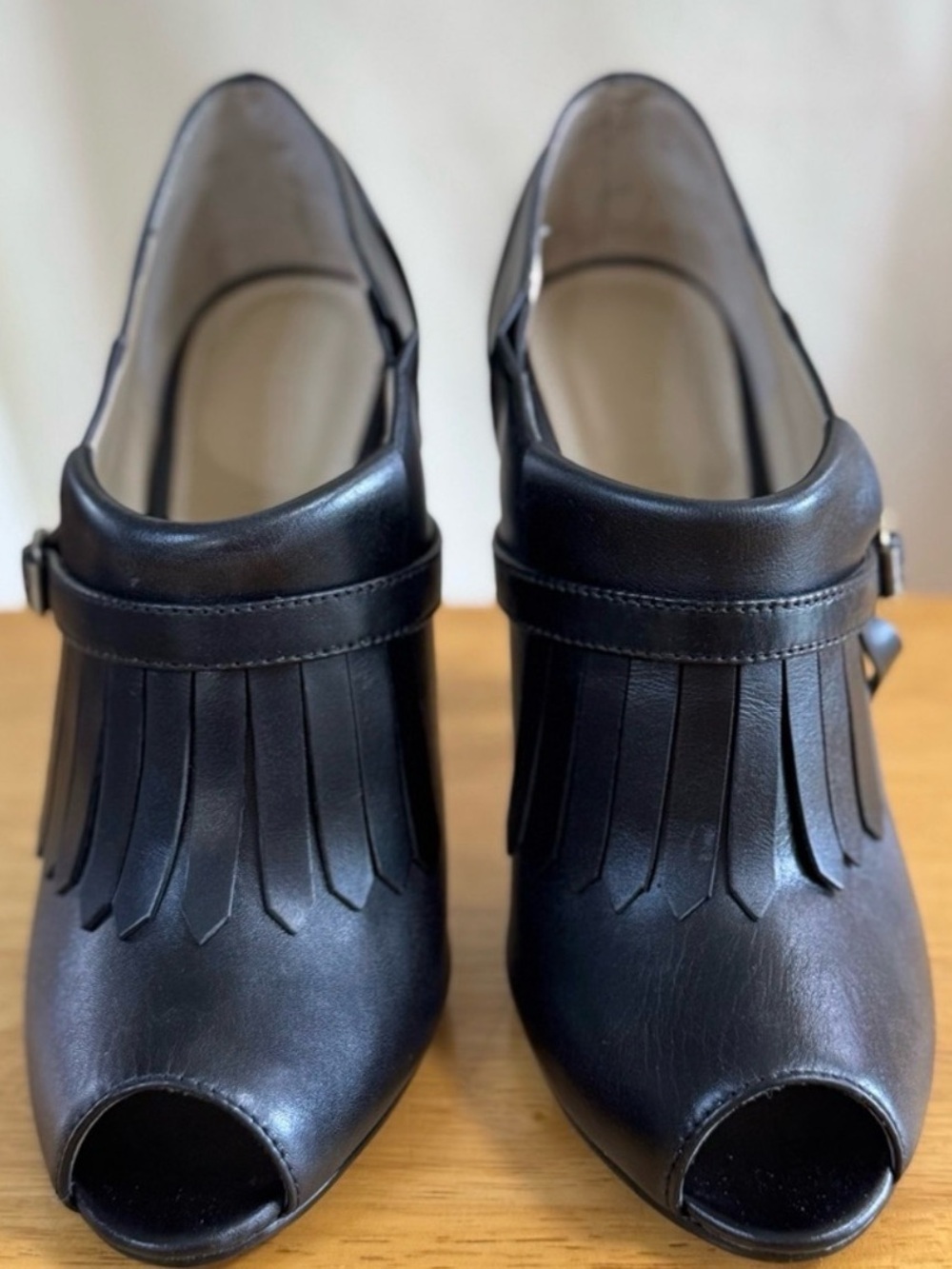 Black Leather Fringe Open Toe Booties by Colin Stuart, Size 7 🖤